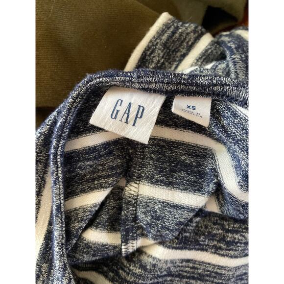 Gap Women's Dress Softspun Stripe Flounce T-Shirt Size XS Navy Blue - Picture 7 of 9